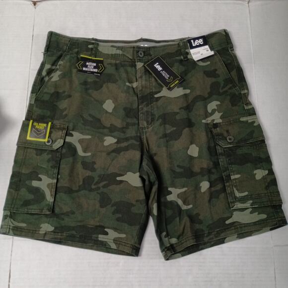 Lee Men's 40 Active Cargo Shorts Green Camo Motion Flex - Picture 1 of 5